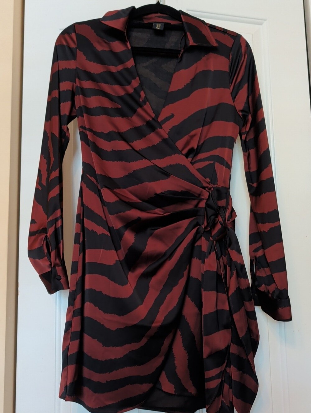 House of Harlow 1960 Brown/Black Zebra Striped Long-Sleeve Wrap Dress Size XS